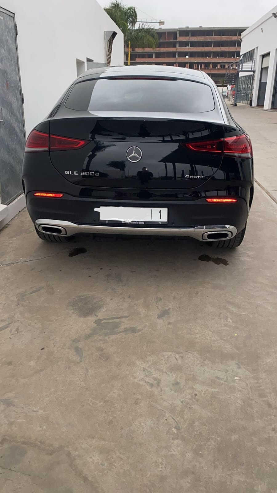 Lazrak auto Mercedes gle 300 d 4matic amg line+ 2023 
